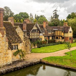 Visit to England: plugin data and to receive periodic